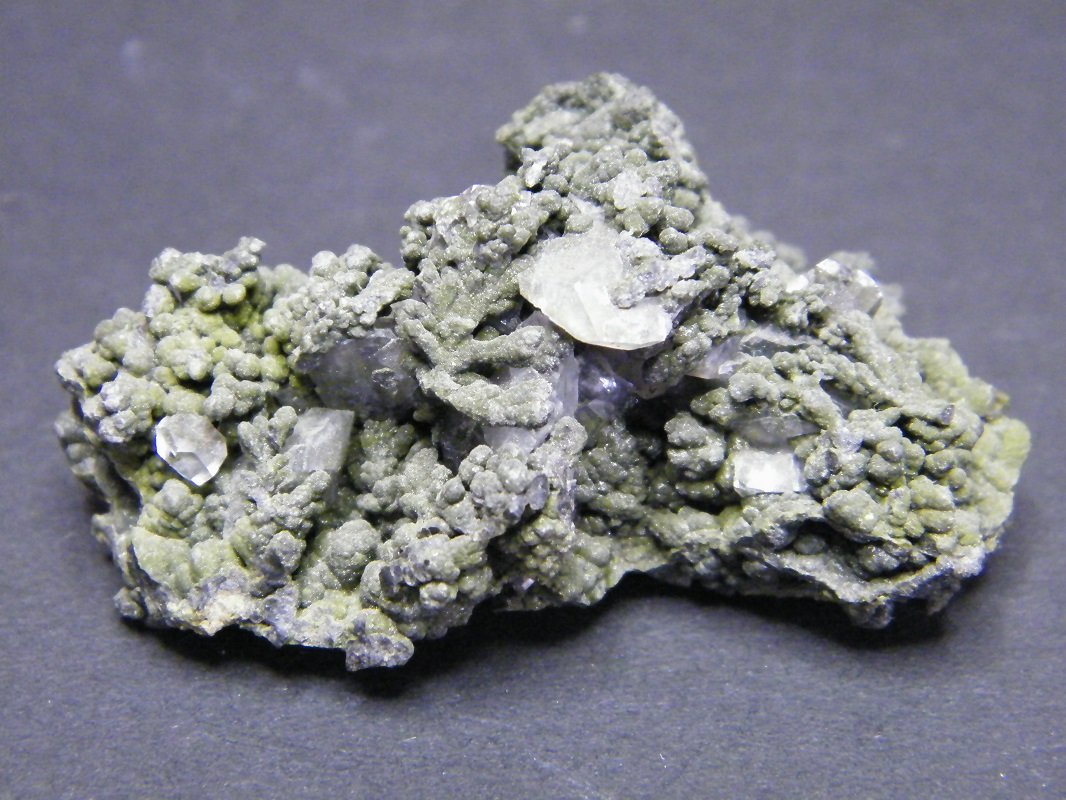 Mottramite and Cerussite
51mm x 32mm x 25mm
(Autor: Heimo Hellwig)