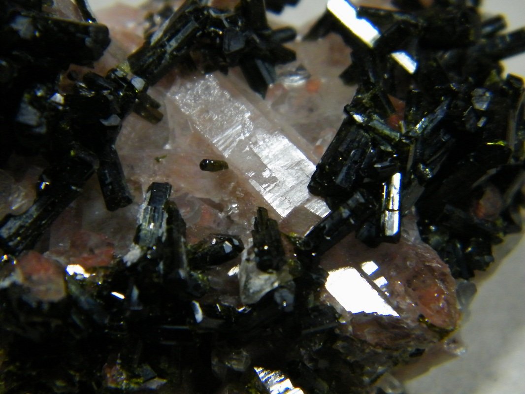 Epidote and Quartz
60x40mm
(Autor: Heimo Hellwig)