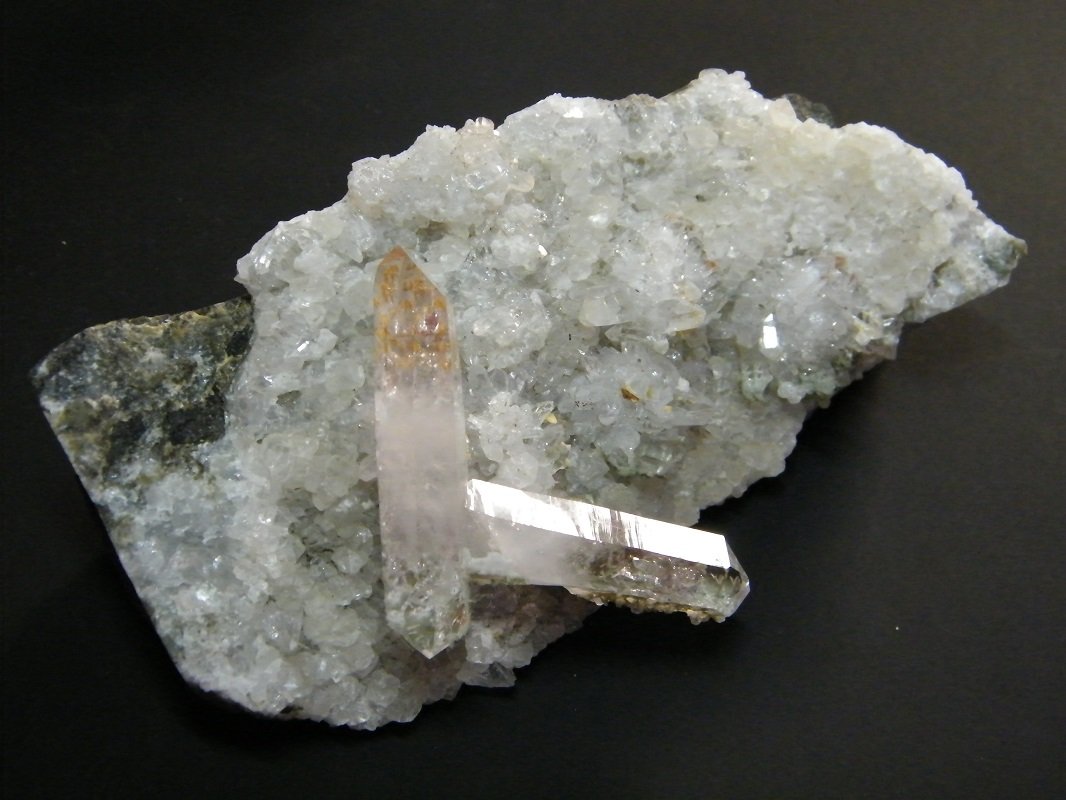 Quartz
138mm x 74mm x 53mm
(Autor: Heimo Hellwig)