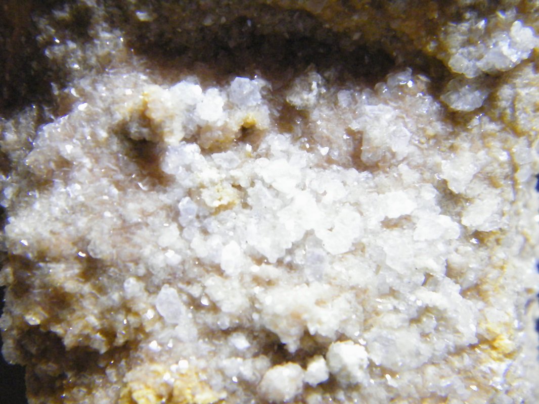 Dolomite
330x250x100mm
(Autor: Heimo Hellwig)