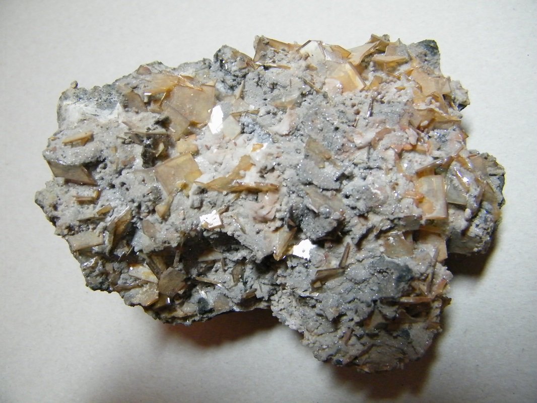 Wulfenite
120x80x50mm
(Autor: Heimo Hellwig)