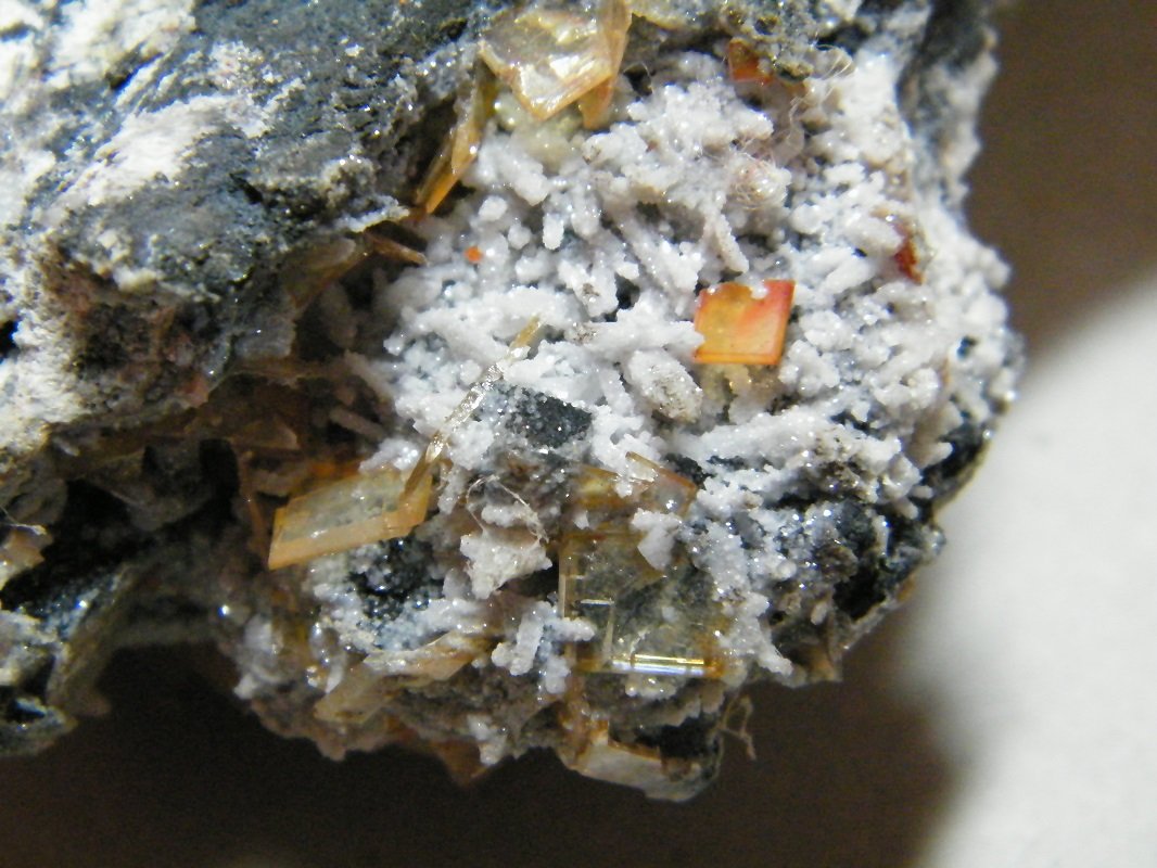 Wulfenite
120x80x50
(Autor: Heimo Hellwig)