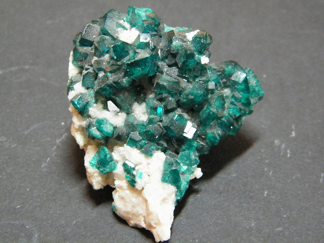 Dioptase
40x50x35mm
(Autor: Heimo Hellwig)