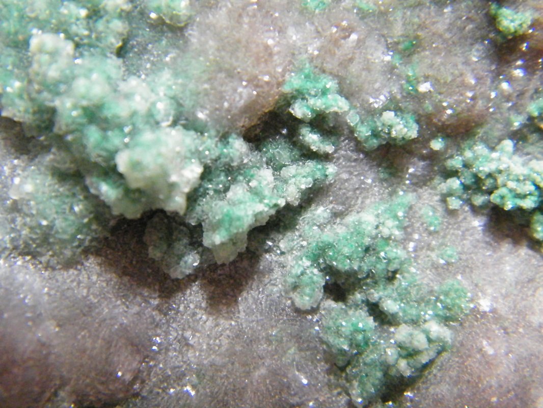 Smithsonite and Malachite
135x100mm
(Autor: Heimo Hellwig)