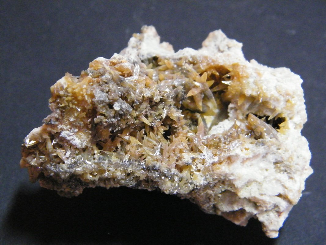 Mimetite
80x35x55mm
(Autor: Heimo Hellwig)