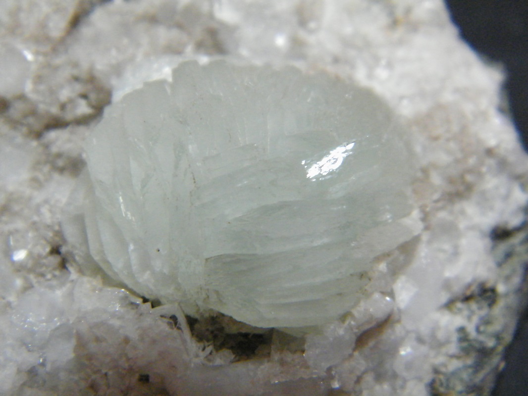Prehnite, Quartz
55x50mm
(Autor: Heimo Hellwig)