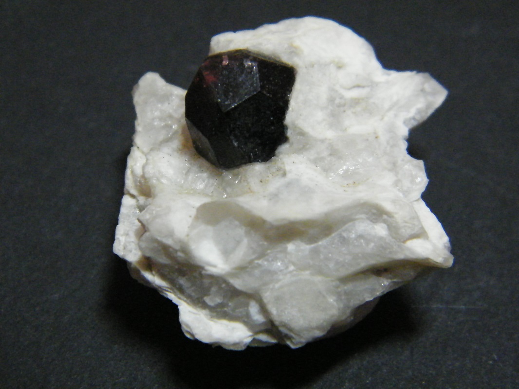 Garnet (Group)
30x30mm
(Autor: Heimo Hellwig)