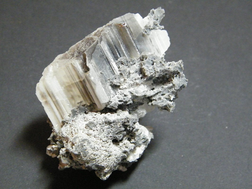 Hydrocerussite coating Cerussite
90x100x60mm
(Autor: Heimo Hellwig)