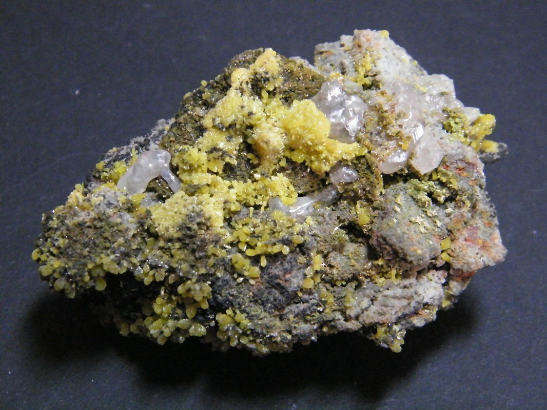 Mimetite, Cerussite
80x50x50mm
(Autor: Heimo Hellwig)