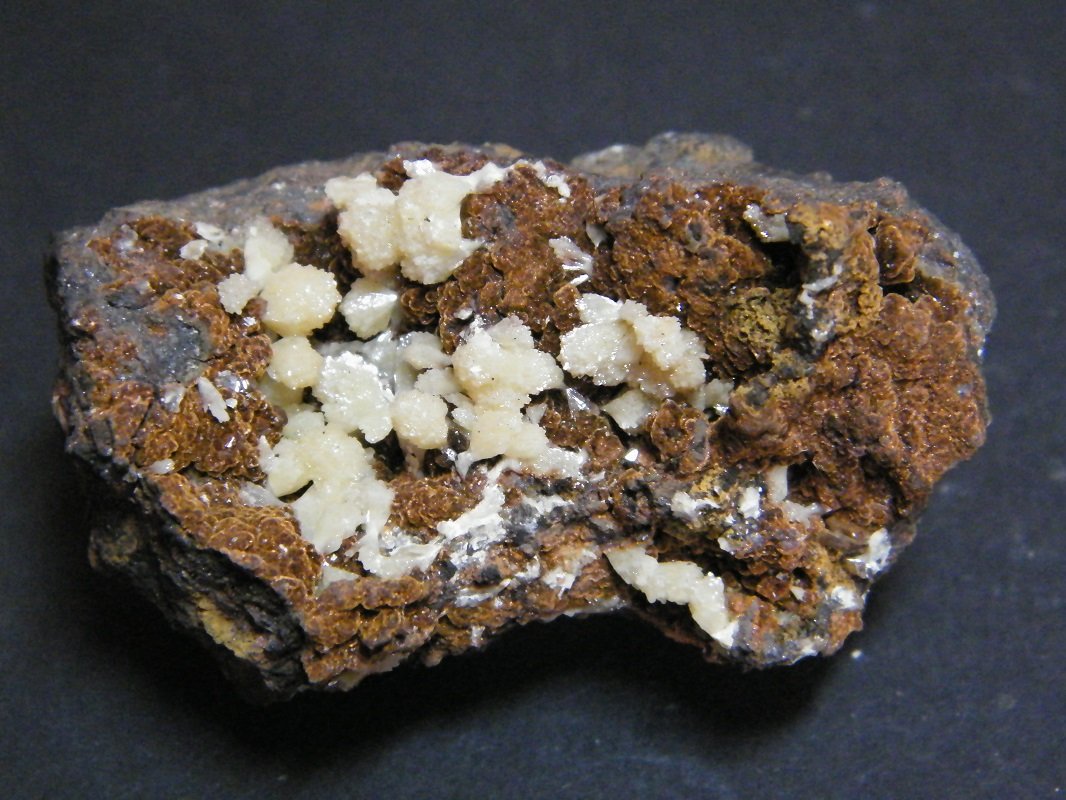 Mimetite
55x30x30mm
(Autor: Heimo Hellwig)