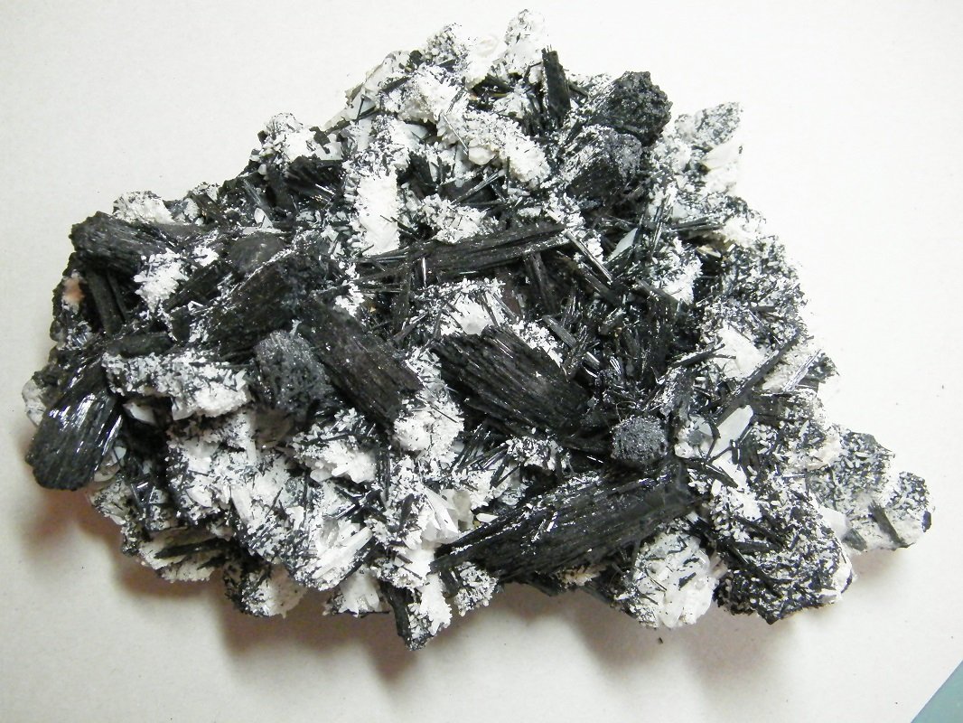 Schorl and Quartz
250x180x100mm
(Autor: Heimo Hellwig)