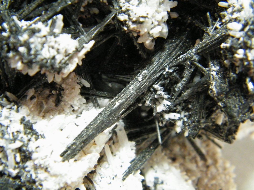 Schorl and Quartz
250x190x100m
(Autor: Heimo Hellwig)