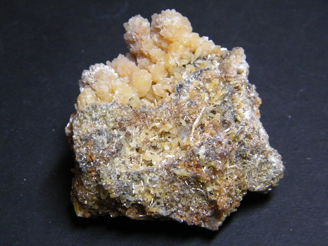 Mimetite
40x50x30mm
(Autor: Heimo Hellwig)