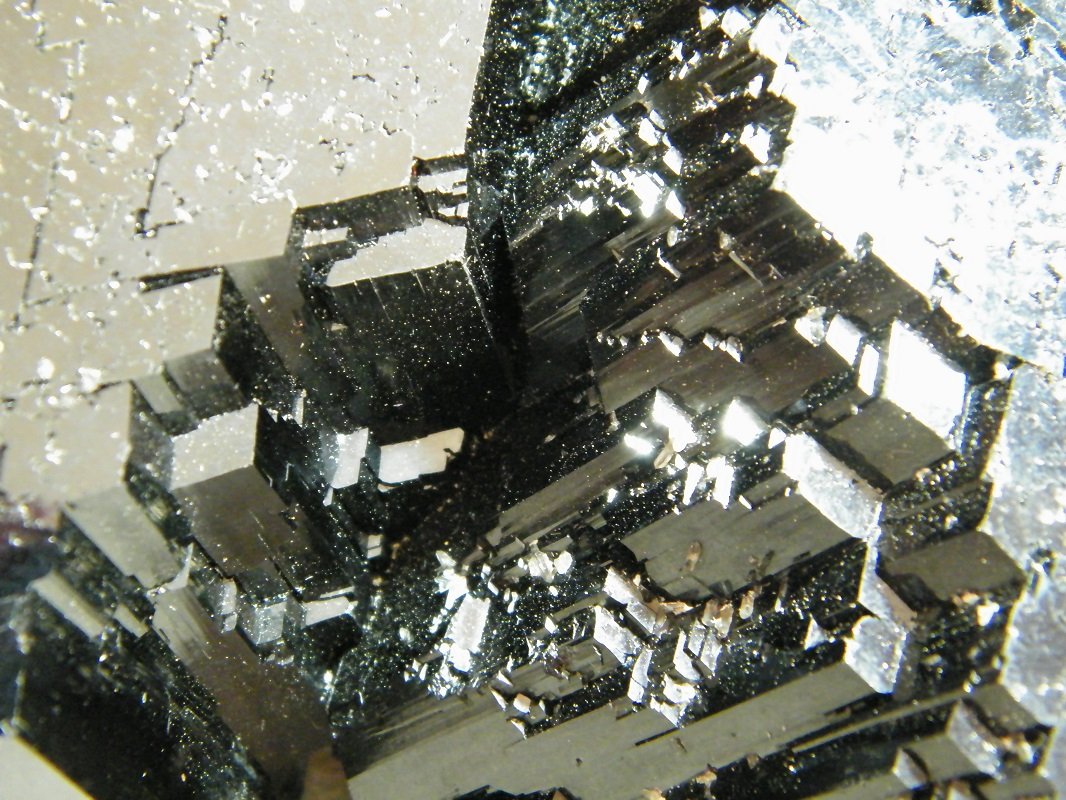 Schorl
150x100x70mm
(Autor: Heimo Hellwig)
