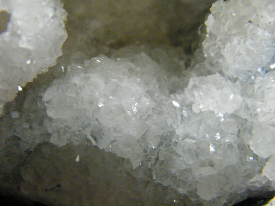 Calcite
80x80x50mm
(Autor: Heimo Hellwig)
