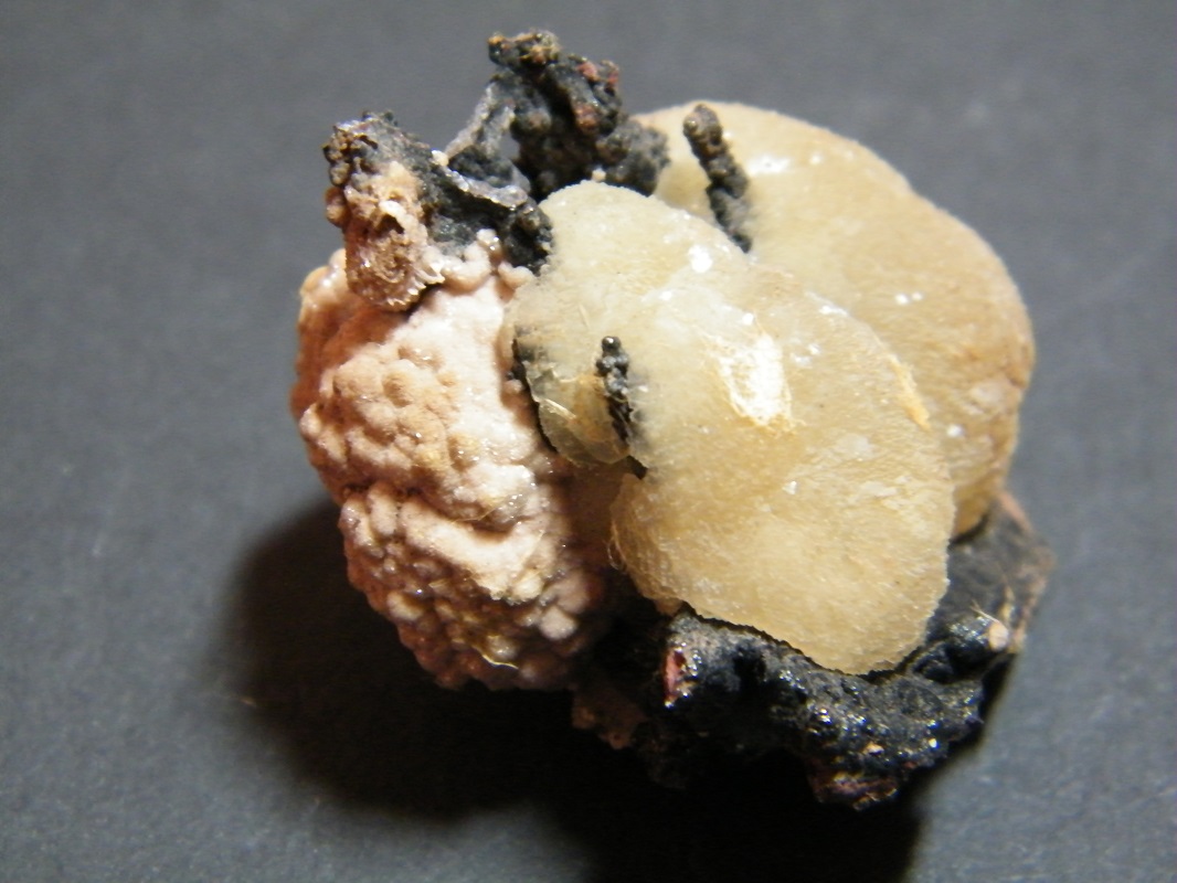 Smithsonite
30x35x30mm
(Autor: Heimo Hellwig)