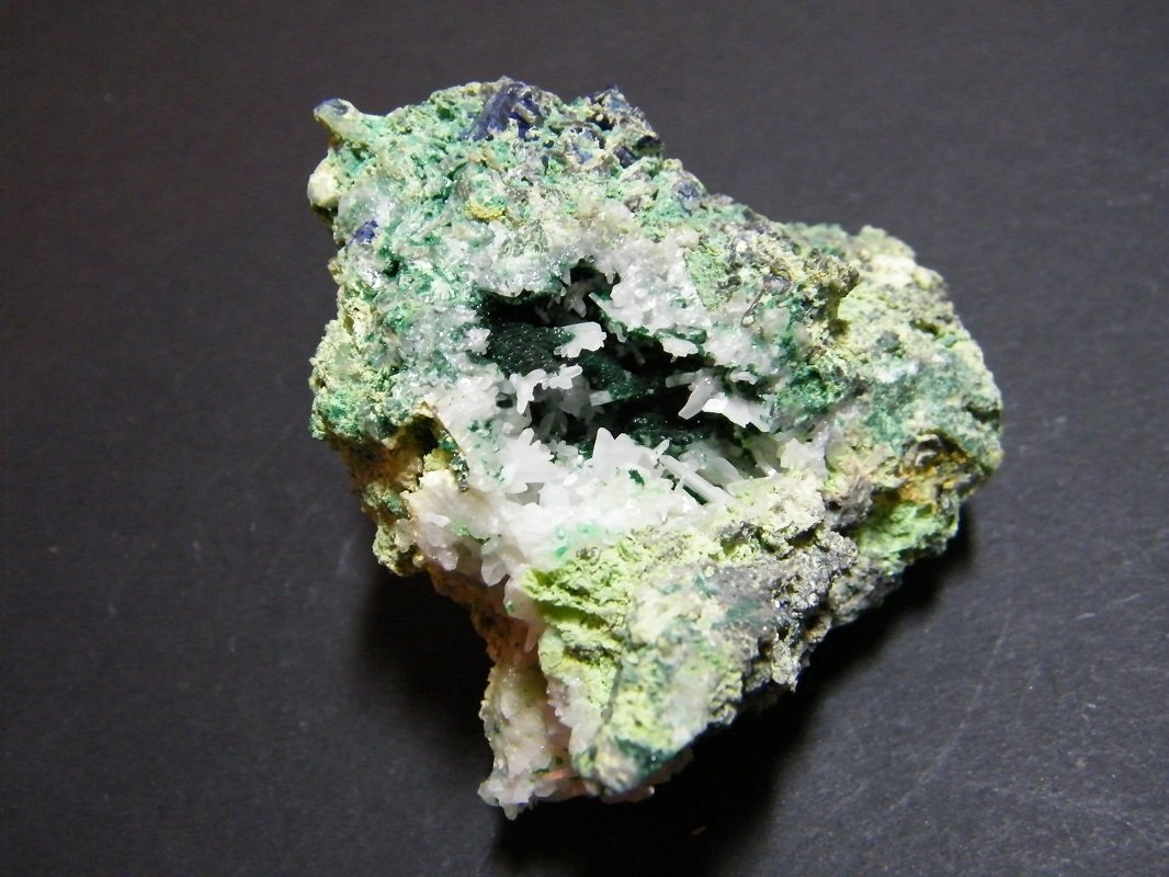 Malachite, Cerussite
80x70x50mm
(Autor: Heimo Hellwig)