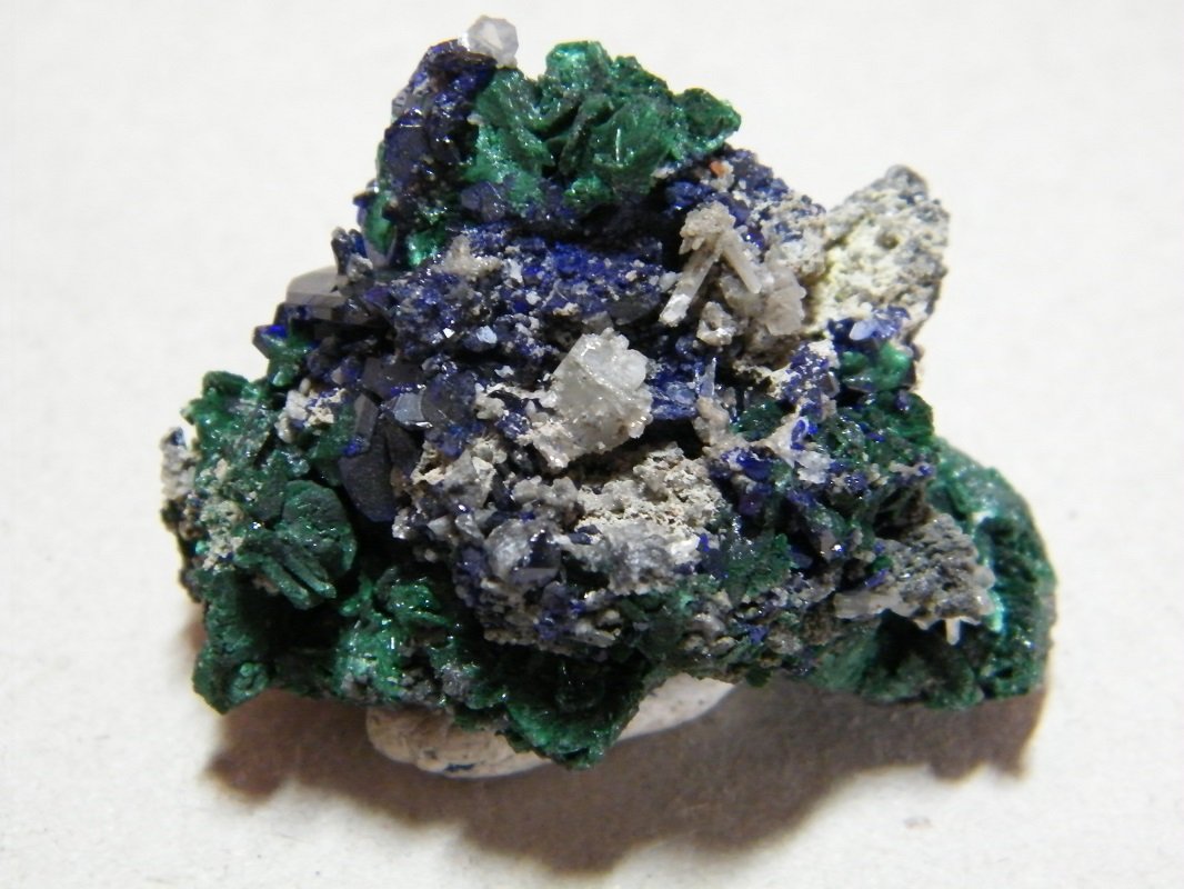 Azurite, Malachite, Cerussite
45x35x25mm
(Autor: Heimo Hellwig)