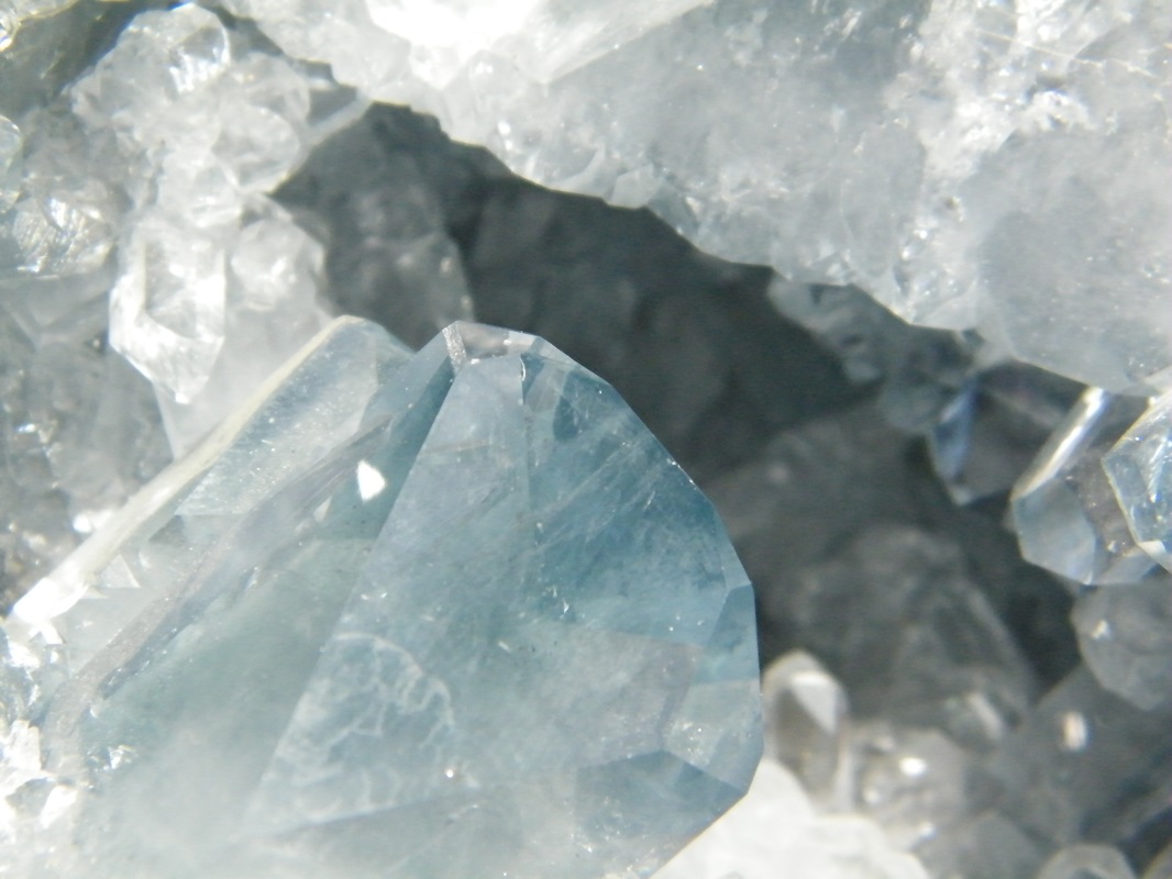 Celestine
180x150x130mm
(Autor: Heimo Hellwig)