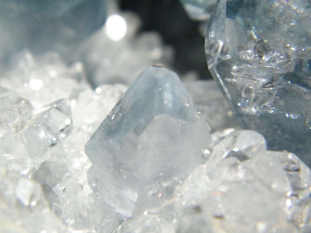 Celestine
180x150x130mm
(Autor: Heimo Hellwig)