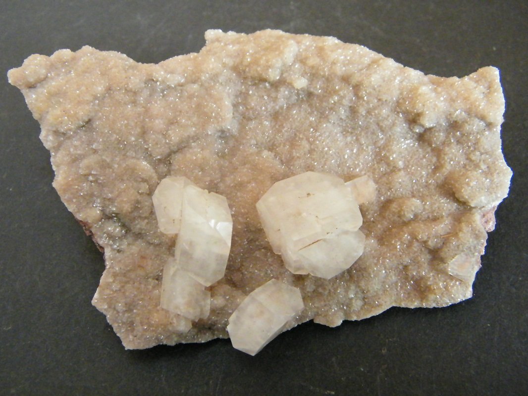 Calcite on Dolomite
85x65x15mm
(Autor: Heimo Hellwig)