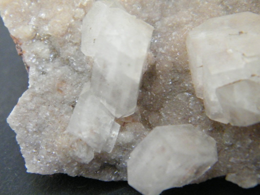 Calcite on Dolomite
85x65x15mm
(Autor: Heimo Hellwig)