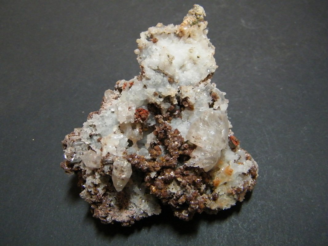 Cerussite and Smithsonite
70mmx85mmx35mm
(Autor: Heimo Hellwig)