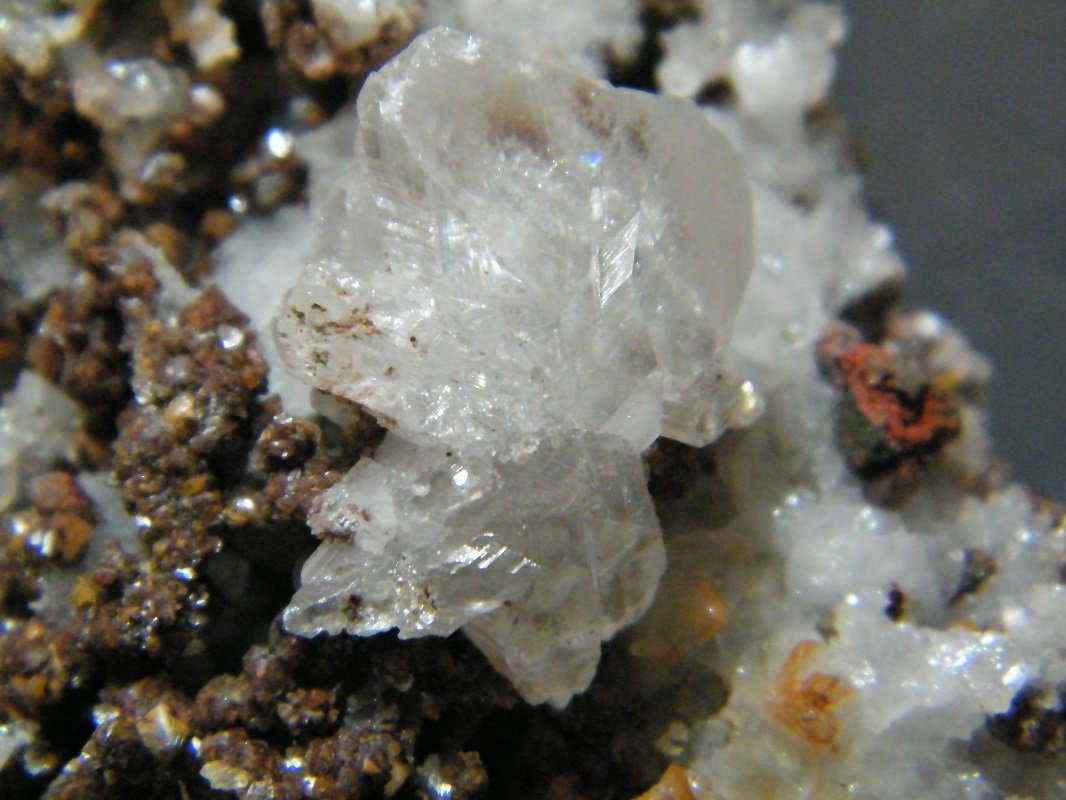 Cerussite and Smithsonite
70mmx85mmx35mm
(Autor: Heimo Hellwig)