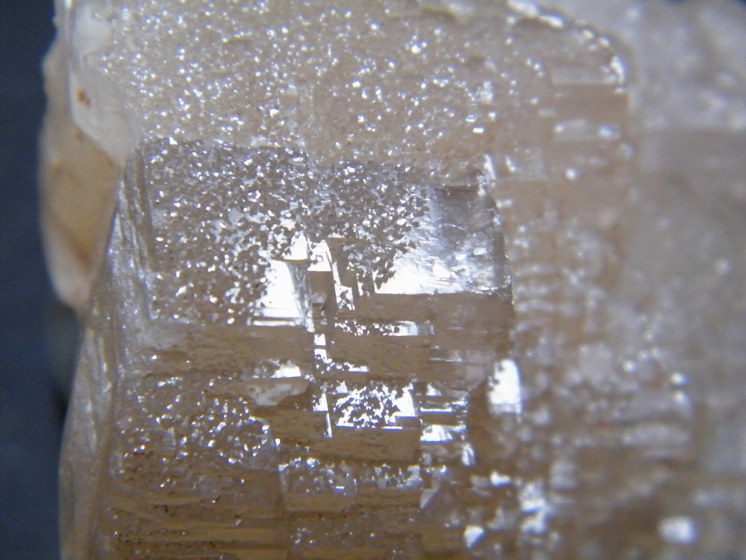 Calcite
55x50x30mm
(Autor: Heimo Hellwig)
