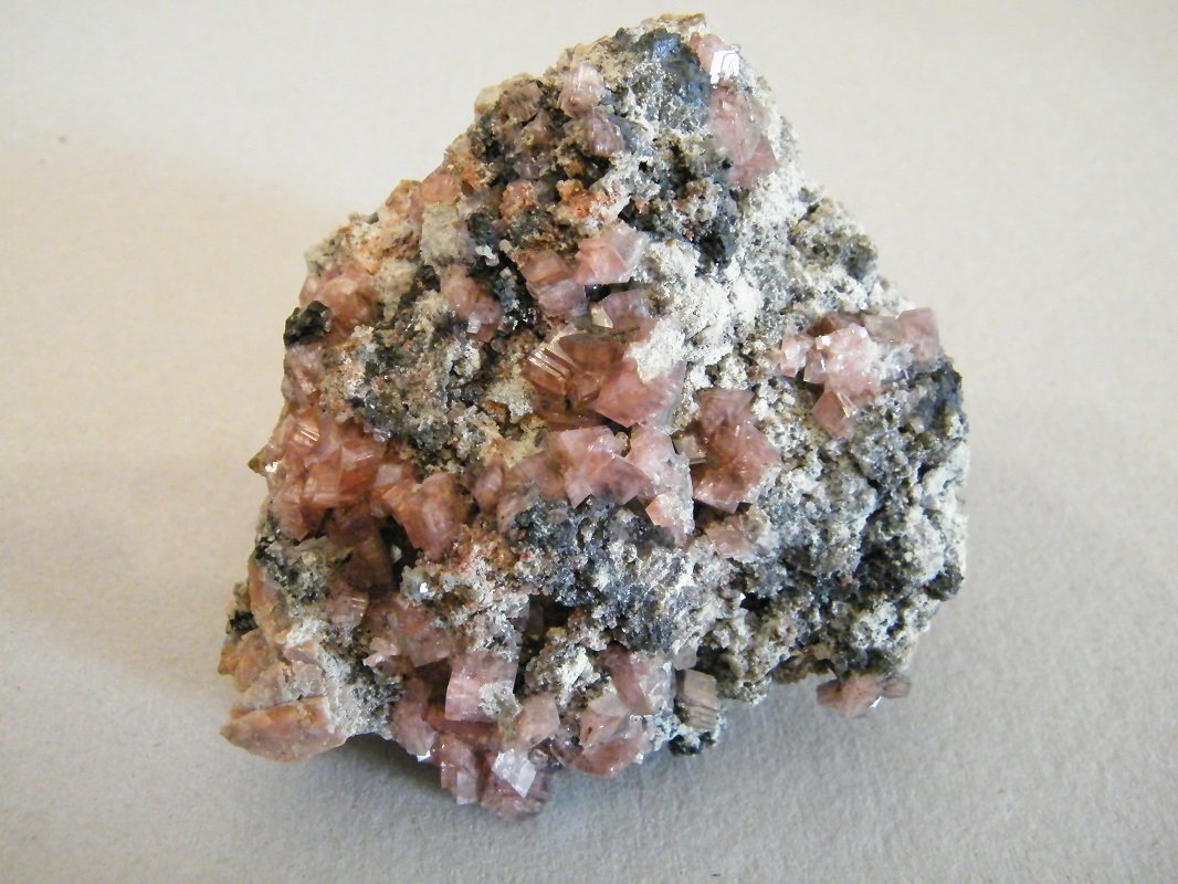 Smithsonite
75x80x80mm
(Autor: Heimo Hellwig)