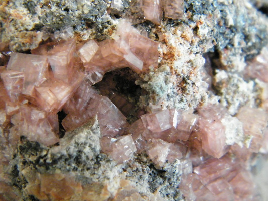 Smithsonite
75x80x80mm
(Autor: Heimo Hellwig)