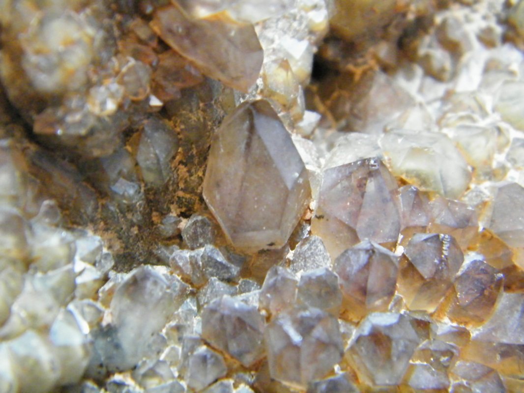 Quartz
170x120x70mm
(Autor: Heimo Hellwig)