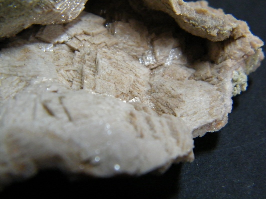 Dolomite
130mmx45mmx65mm
(Autor: Heimo Hellwig)