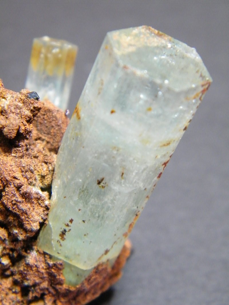 Beryl (var. Aquamarine) and Schorl
70mmx60mmx50mm
(Autor: Heimo Hellwig)