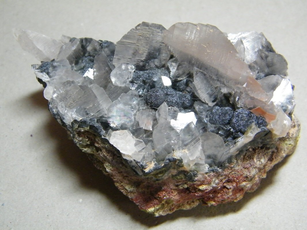 Calcite and Mottramite
100mm x 60mm x 50mm
(Autor: Heimo Hellwig)