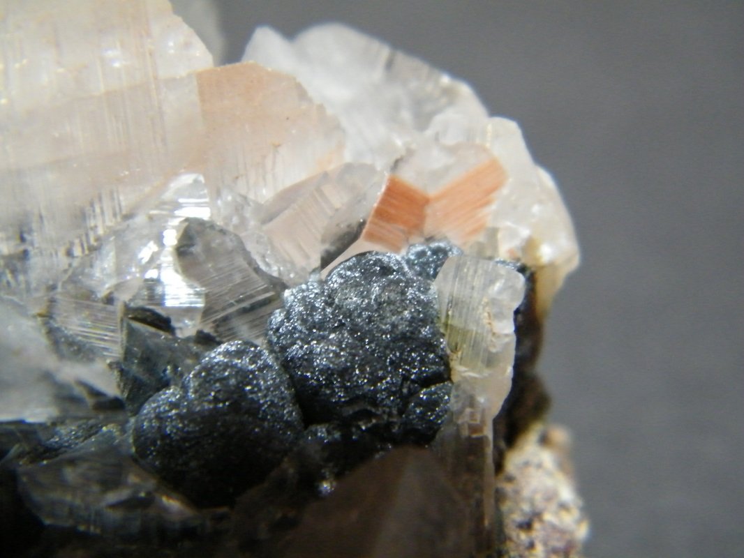 Calcite and Mottramite
100mm x 60mm x 50mm
(Autor: Heimo Hellwig)