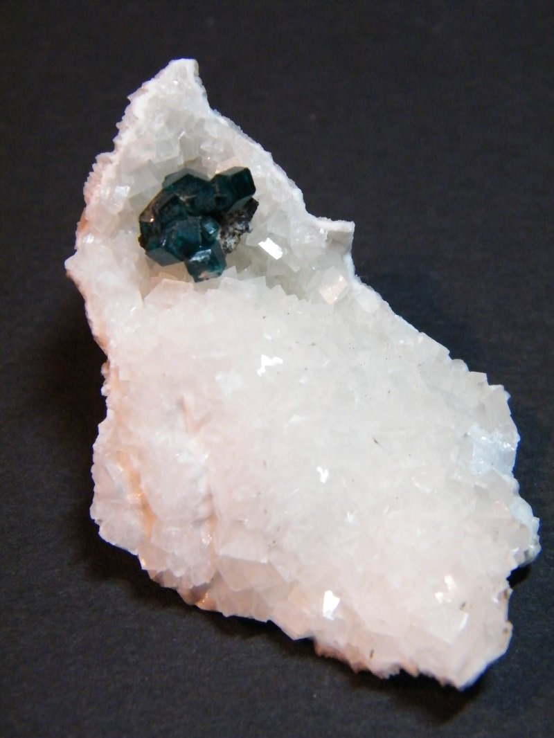 Dioptase on Calcite
40mm x 60mm
(Autor: Heimo Hellwig)