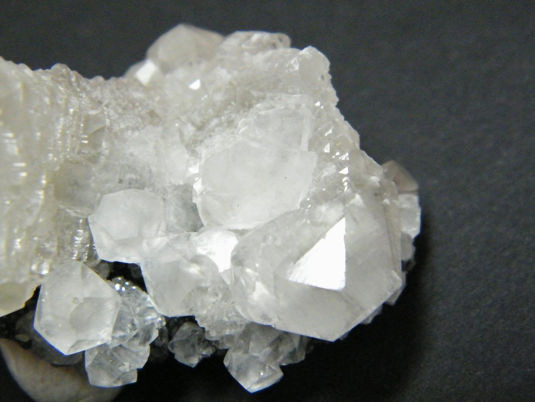 Calcite
40mm x 50mm x 35mm
(Autor: Heimo Hellwig)