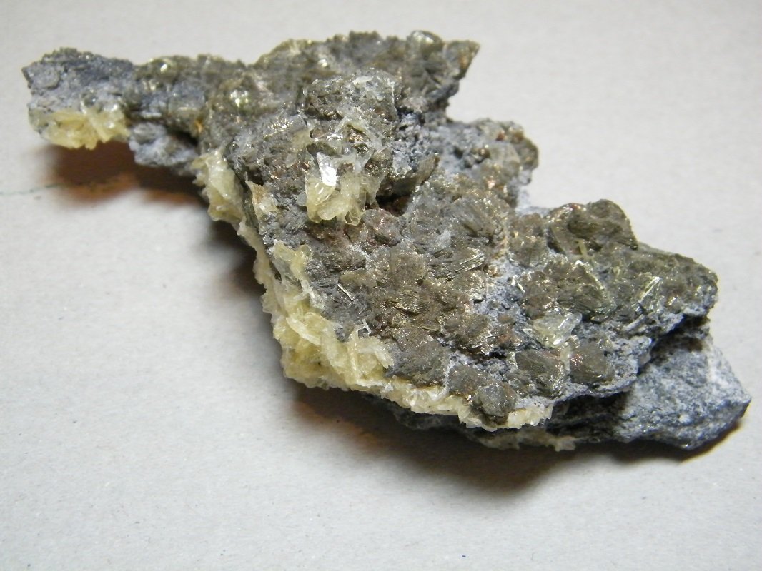 Pyrite and Anglesite
130mm x 50mm x 60mm
(Autor: Heimo Hellwig)