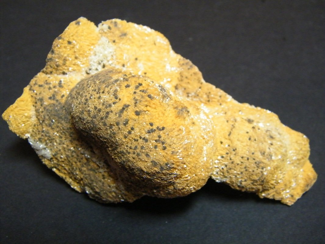 Mimetite on Dolomite
100mm x 60mm x 45mm
(Autor: Heimo Hellwig)
