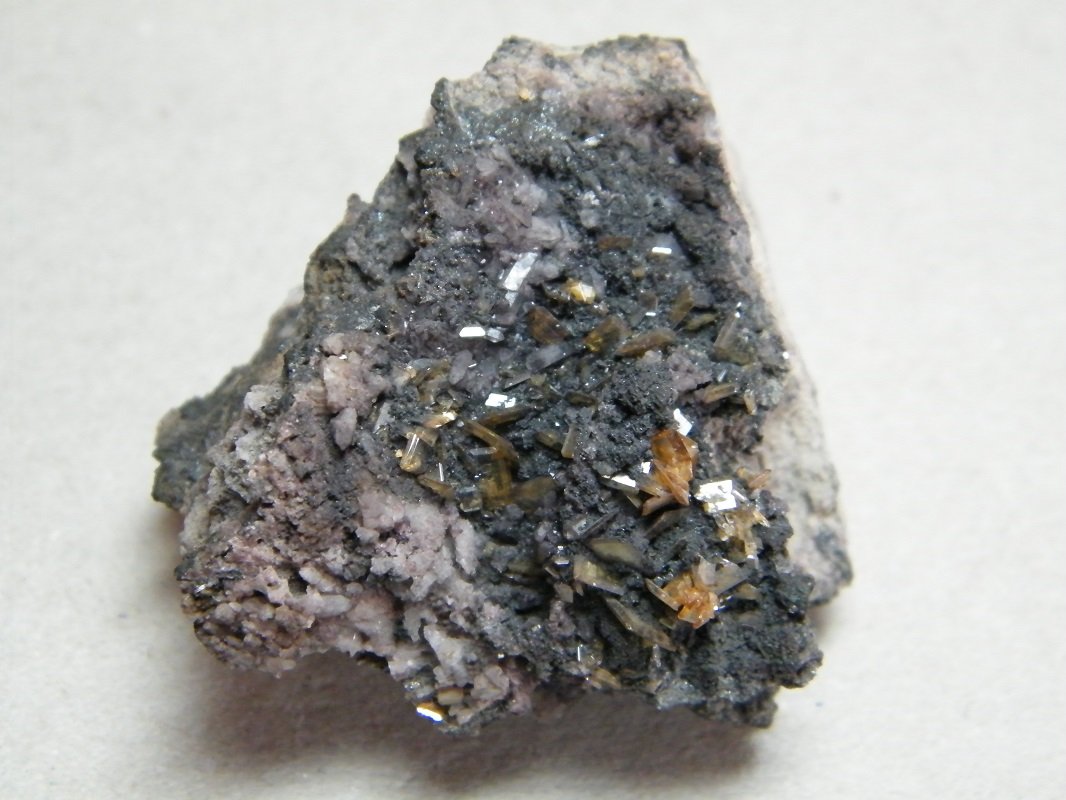 Wulfenite
45mm x 43mm x 40mm
(Autor: Heimo Hellwig)