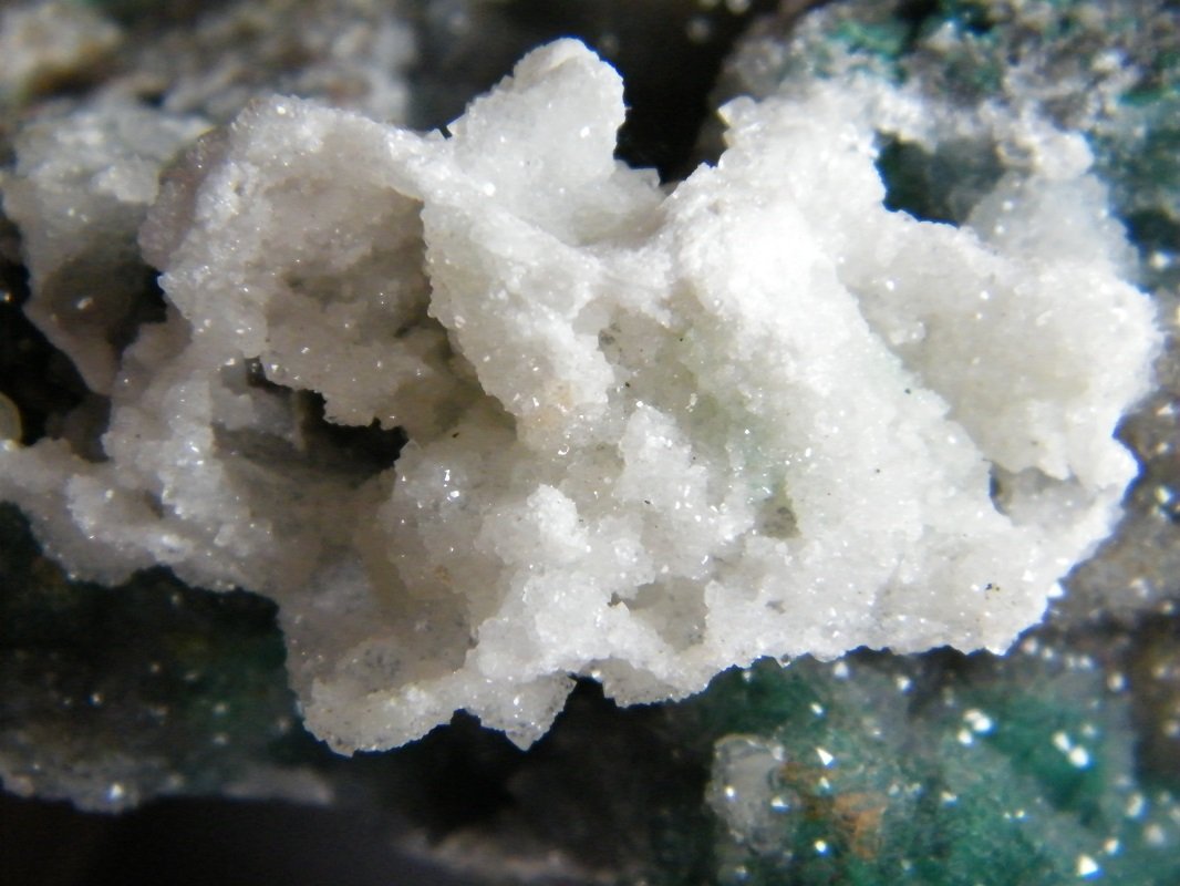 Quartz over Malachite
68mm x 56mm x 80mm
(Autor: Heimo Hellwig)