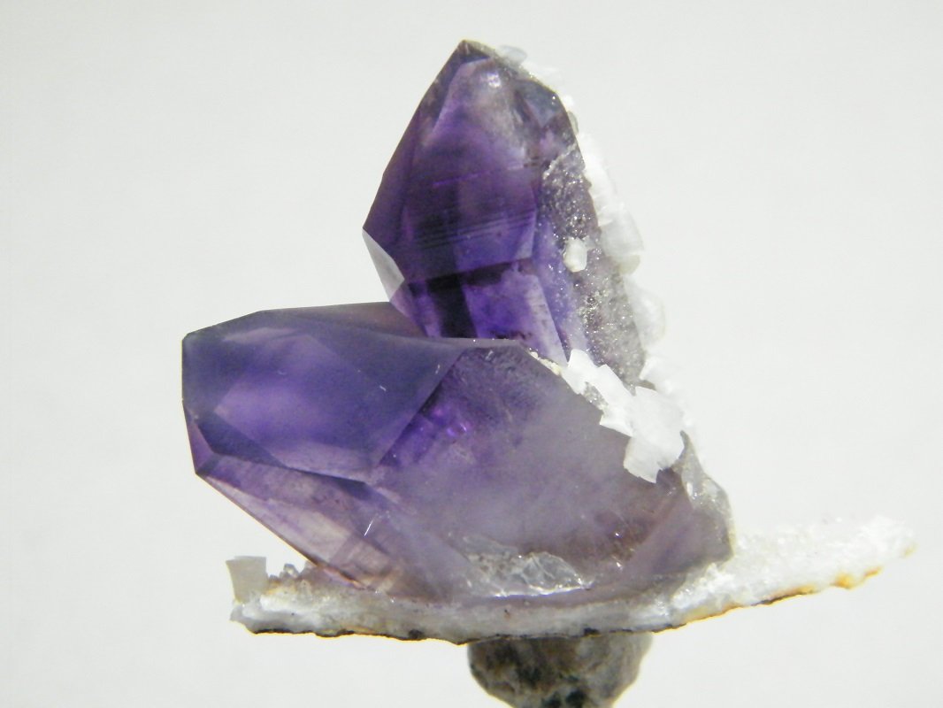 Quartz var Amethyst
40mm x 32mm x 20mm
(Autor: Heimo Hellwig)