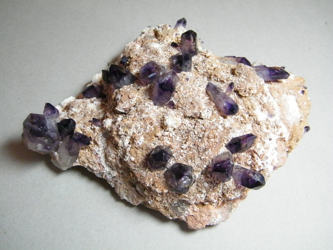 Quartz var Amethyst
220mm x 152mm x 93mm
(Autor: Heimo Hellwig)