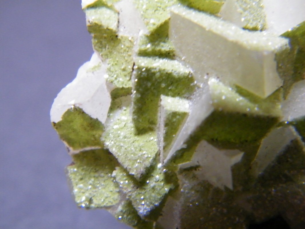 Duftite on Calcite
43mm x 30mm x 34mm
(Autor: Heimo Hellwig)