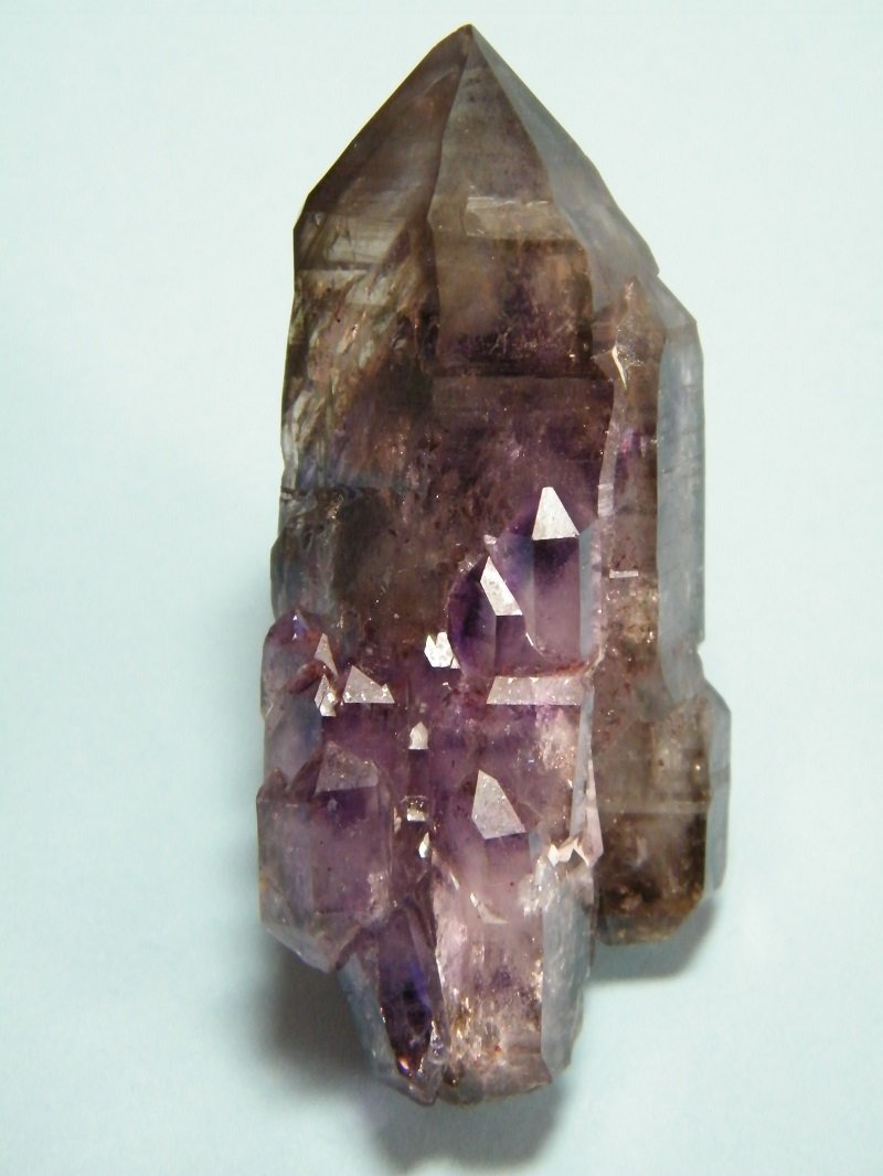 Quartz var Amethyst
35mm x 72mm x 34mm
(Autor: Heimo Hellwig)