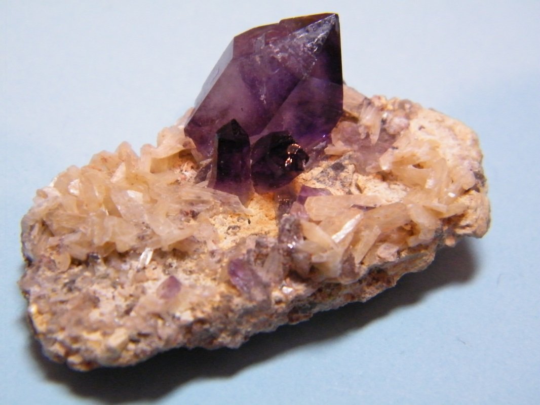 Quartz (variety amethyst)
42mm x 21mm x 25mm
(Autor: Heimo Hellwig)
