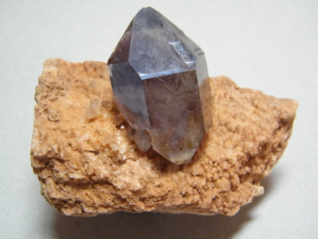 Quartz (variety amethyst)
86mm x 72mm x 40mm
(Autor: Heimo Hellwig)