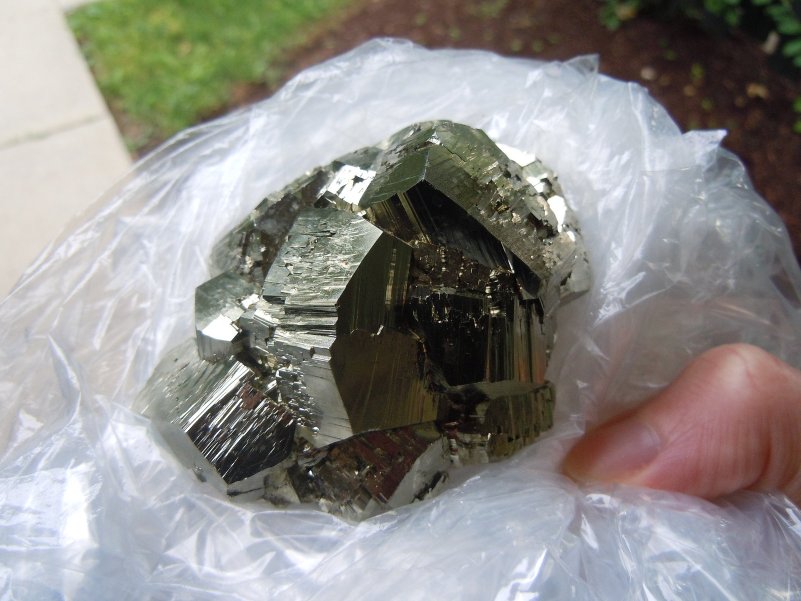 Pyrite
7.9 x 6.6 x 4.3 cm
(Autor: Casimir Sarisky)