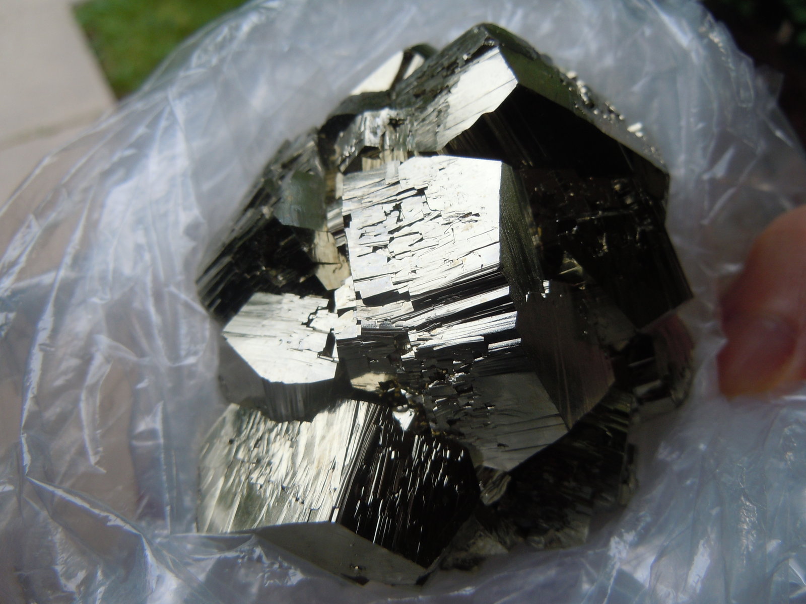 Pyrite
7.9 x 6.6 x 4.3 cm
(Autor: Casimir Sarisky)